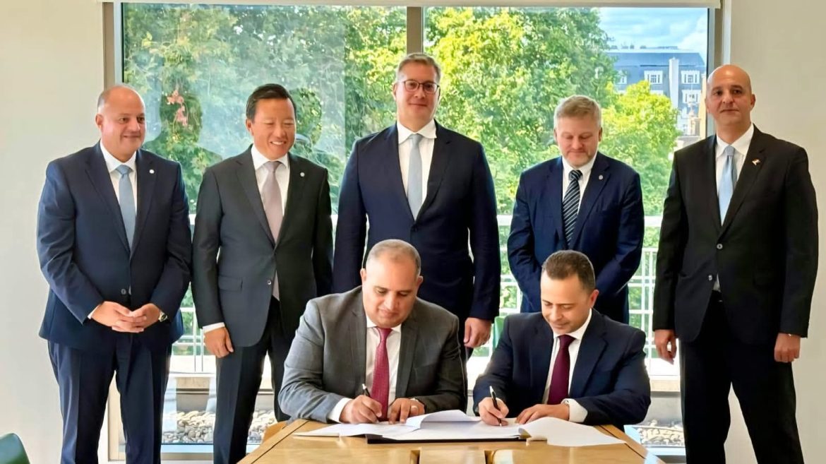 وزير البترول يشهد توقيع مذكرة لحفر خمس آبار جديدة للغاز بالبحر المتوسط