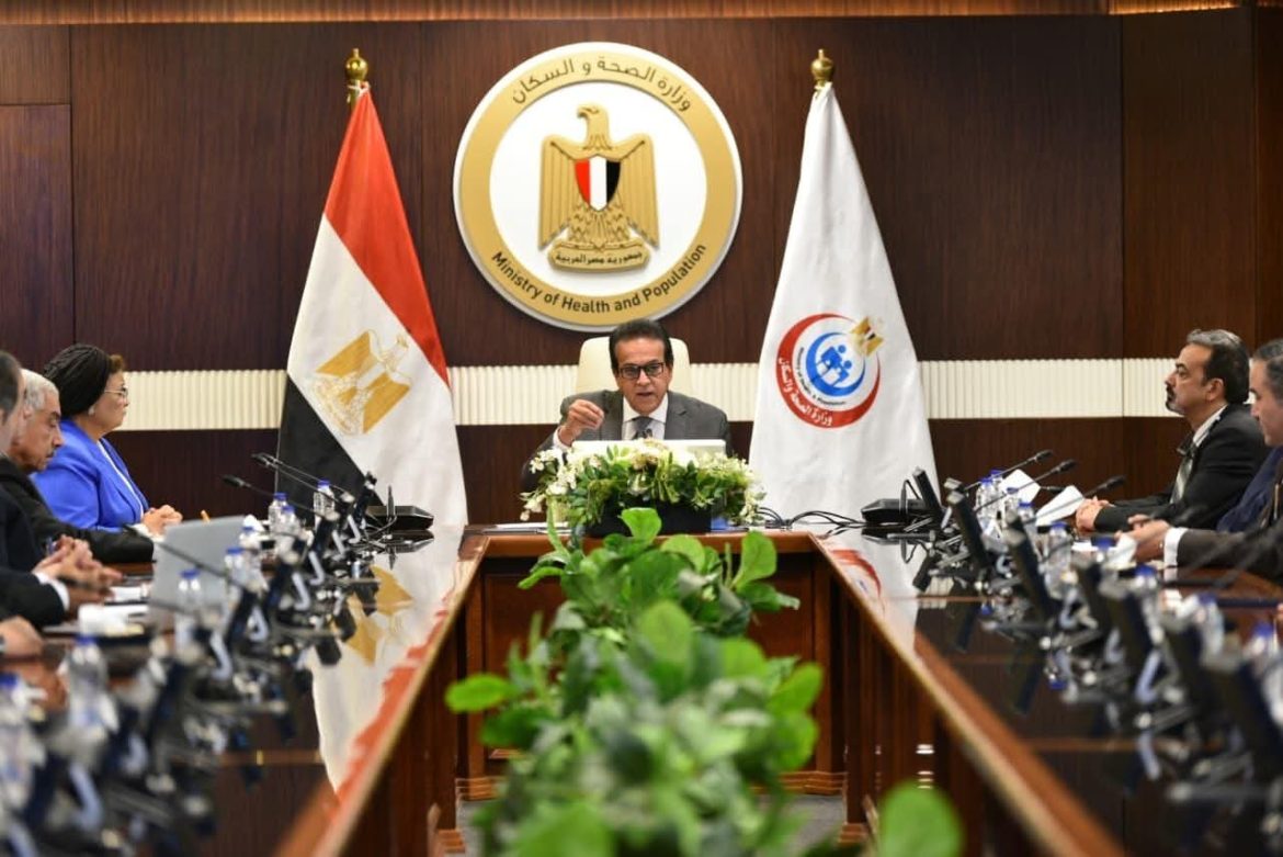 وزير الصحة يبحث ضوابط الحالات الطارئة والولادات القيصرية بالقطاع الخاص  وزير الصحة يبحث ضوابط الحالات الطارئة والولادات القيصرية بالقطاع الخاص