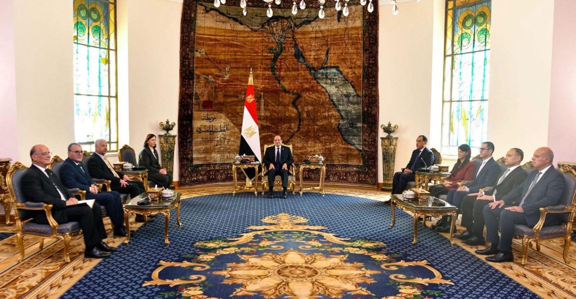 السيسي يستقبل رئيسة حكومة الجمهورية التونسية بقصر الاتحادية السيسي يستقبل رئيسة حكومة الجمهورية التونسية بقصر الاتحادية