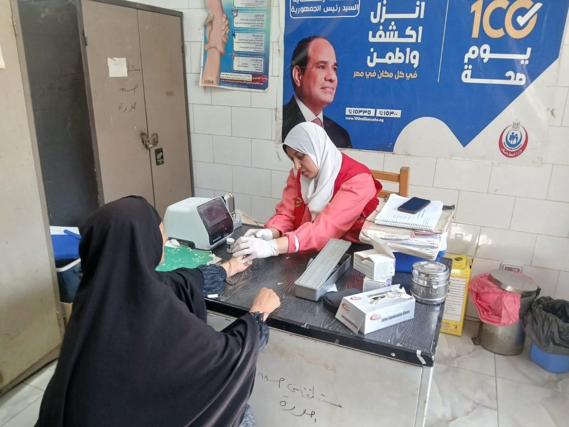 الصحة: إنجاز 86 مليون خدمة طبية مجانية خلال 59 يومًا في حملة «100 يوم صحة»  الصحة: إنجاز 86 مليون خدمة طبية مجانية خلال 59 يومًا في حملة «100 يوم صحة»