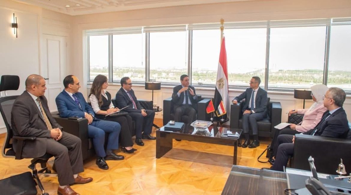 وزير الاستثمار: إيجاد علاقات تجارية متوازنة تصبّ في صالح الاقتصادين المصري والمغربي