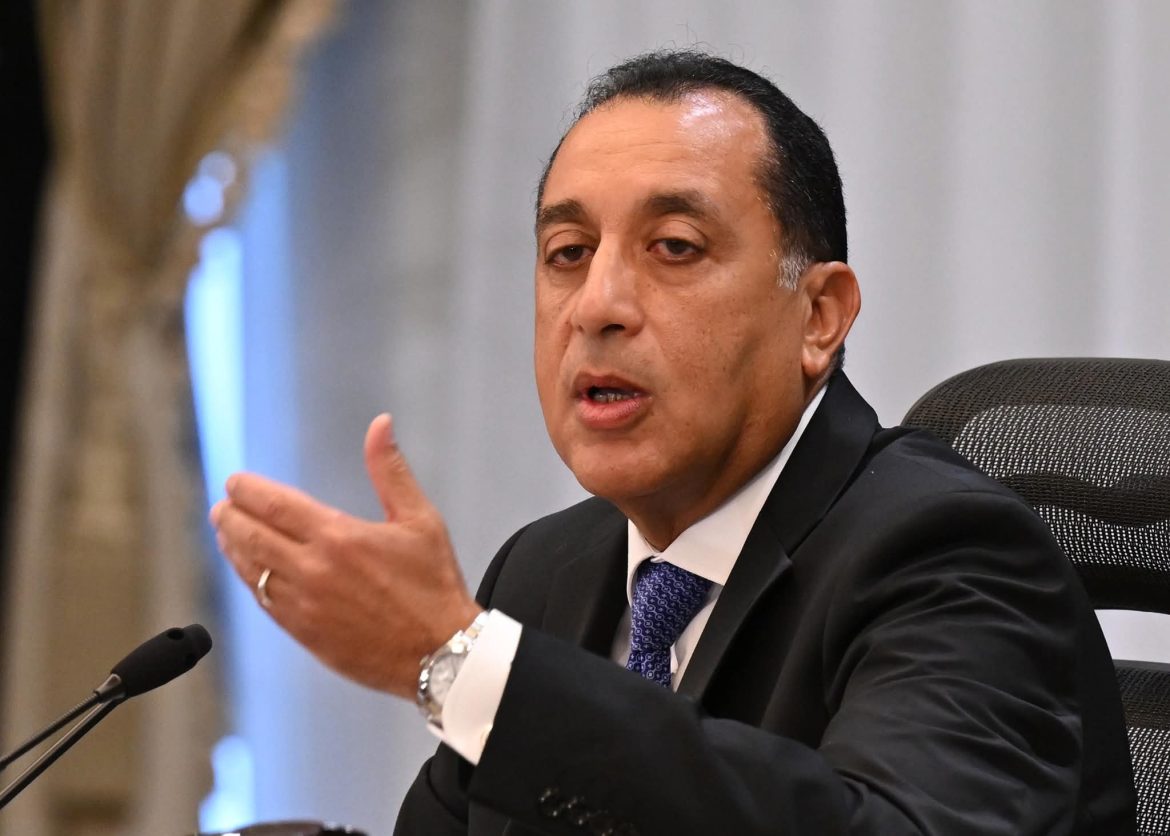 رئيس الوزراء يجيب عن السؤال الأهم.. متى يشعر المواطن بالتحسن؟