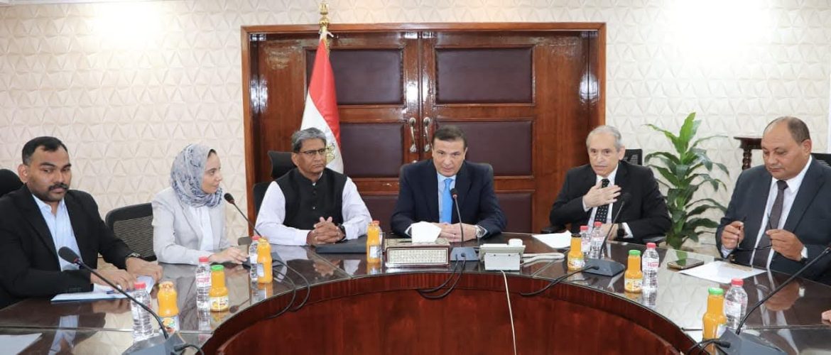 وزير الزراعة يبحث تعزيز التعاون والاستثمار في القطاع الزراعي مع وفد هندي