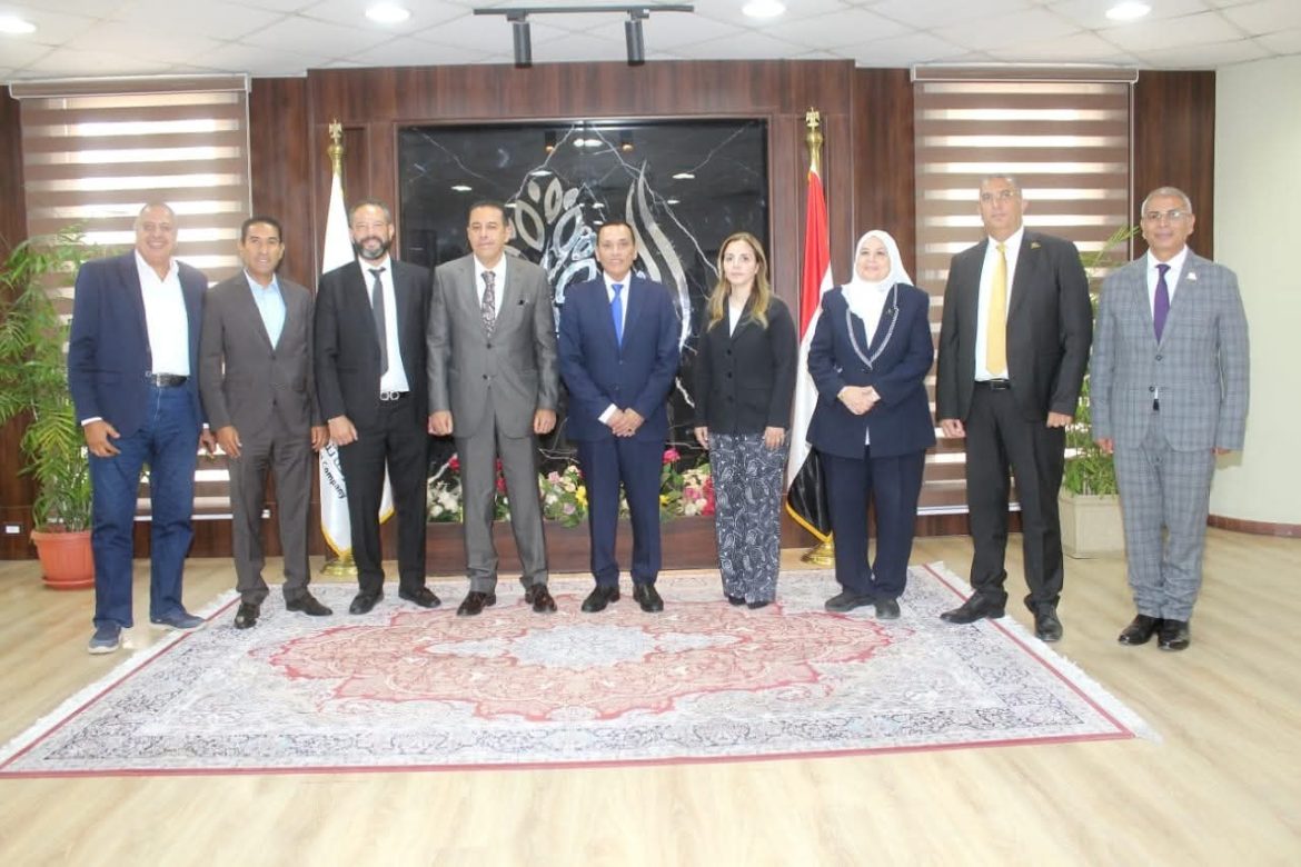 تنمية الريف المصري: تخصيص 10,844 فدانًا لزراعة وتصنيع تمور المجدول في الفرافرة