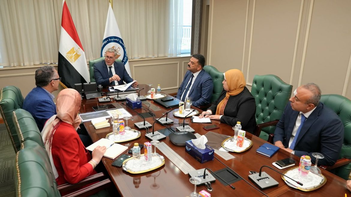 وزير البترول يبحث ترتيبات زيارة وفد من شركات التعدين الأسترالية إلي مصر وزير البترول يبحث ترتيبات زيارة وفد من شركات التعدين الأسترالية إلي مصر