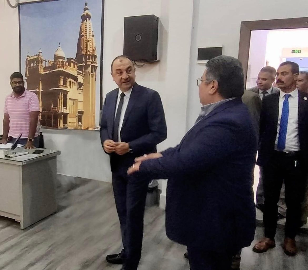 وزير قطاع الأعمال يدعو إلى تنشيط عمليات البيع والتسويق لتعزيز القدرة التنافسية