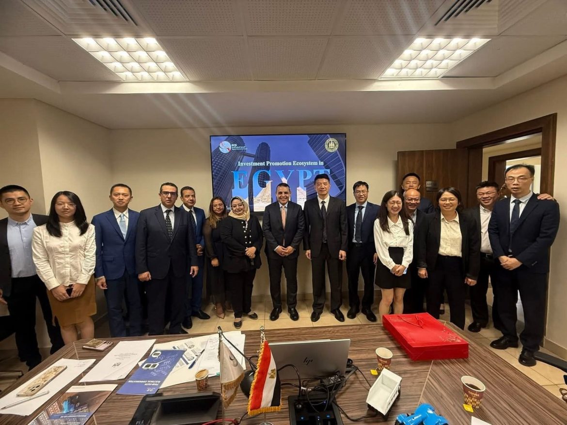 التمثيل التجاري يجتمع مع وفد شيامن ومركز البريكس لبحث فرص الاستثمار في مصر التمثيل التجاري يجتمع مع وفد شيامن ومركز البريكس لبحث فرص الاستثمار في مصر