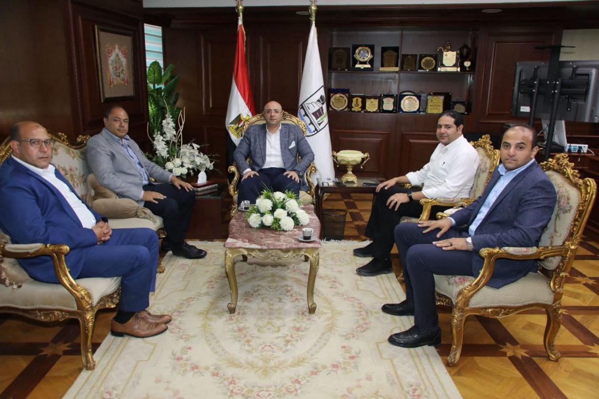 رئيس هيئة تنمية الصعيد يبحث التعاون المشترك لتحقيق التنمية المستدامة مع محافظ بني سويف