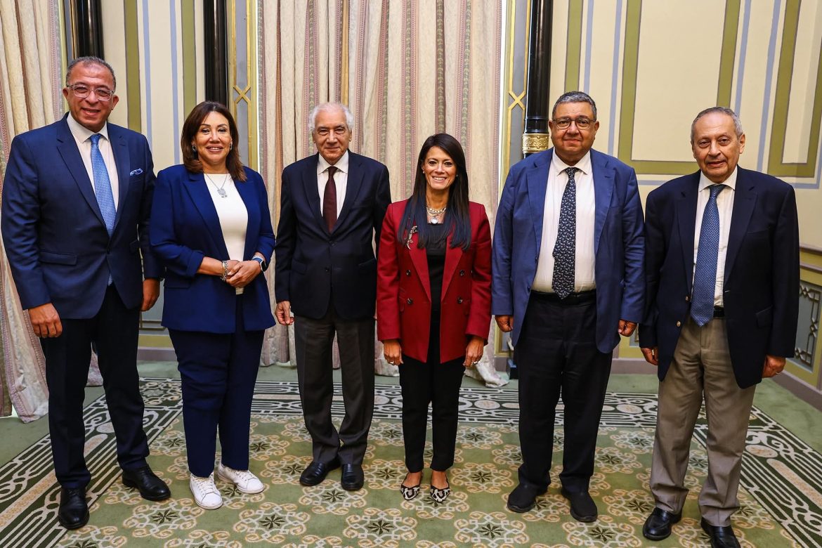 وزارة التخطيط تطلق الحوار المجتمعي حول «السردية الوطنية للتنمية الاقتصادية» وزارة التخطيط تطلق الحوار المجتمعي حول «السردية الوطنية للتنمية الاقتصادية»