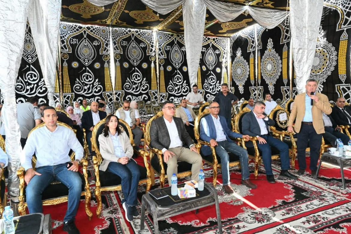 وزير الإسكان يتابع سير عمل مشروعات حياة كريمة بالبحيرة
