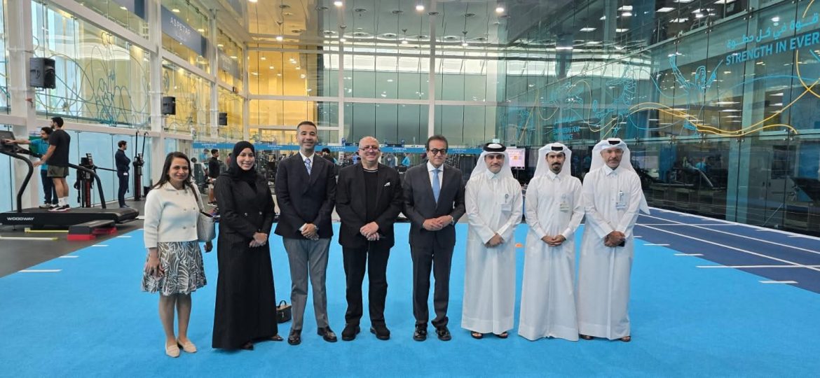 وزير الصحة يبحث تعزيز الطب الرياضي والتدريب الطبي الافتراضي في مصر بالتعاون مع قطر