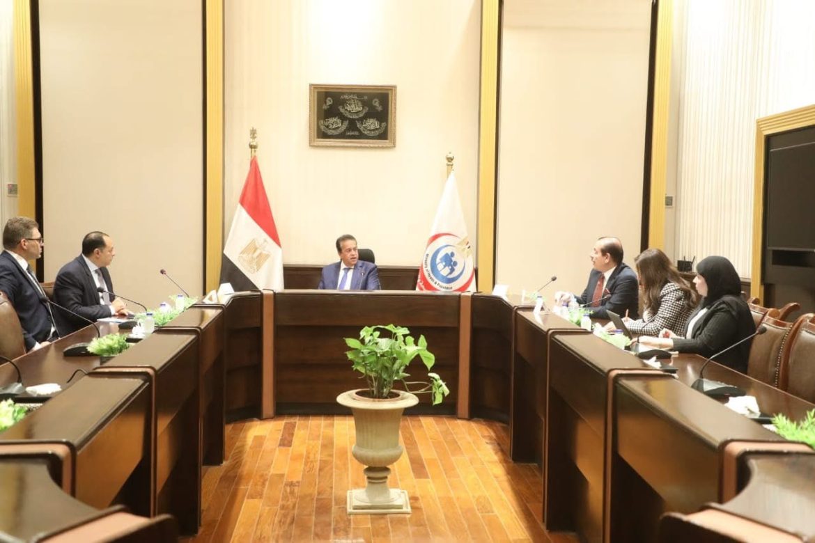 وزير الصحة يبحث مع “بايوجينرك فارما” تعزيز التعاون لتطوير صناعة الأدوية الحيوية وزير الصحة يبحث مع "بايوجينرك فارما" تعزيز التعاون لتطوير صناعة الأدوية الحيوية