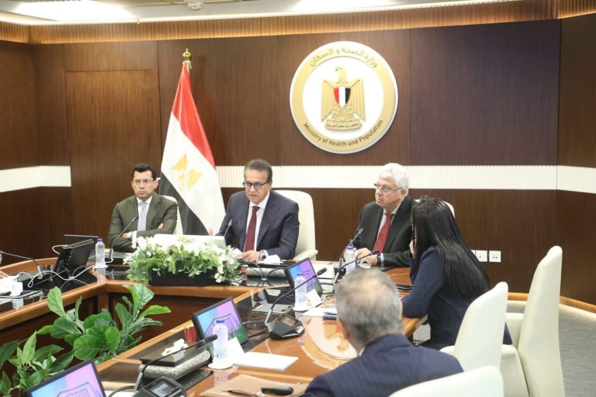 وزير الصحة يترأس الاجتماع الدوري للمجموعة الوزارية للتنمية البشرية وزير الصحة يترأس الاجتماع الدوري للمجموعة الوزارية للتنمية البشرية