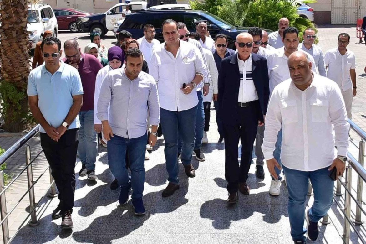 رئيس الرعاية الصحية يفتتح وحدة علاج الأورام ووحدتي عناية القلب والأطفال المبتسرين بمستشفى الكرنك الدولي رئيس الرعاية الصحية يفتتح وحدة علاج الأورام ووحدتي عناية القلب والأطفال المبتسرين بمستشفى الكرنك الدولي