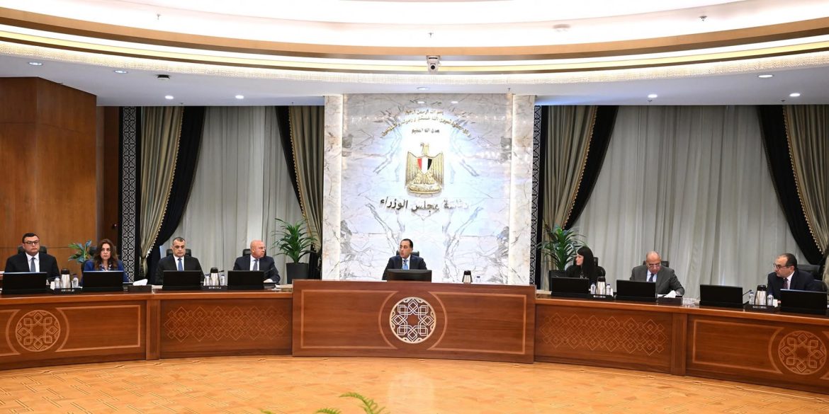 رئيس الوزراء يترأس اجتماع المجلس الأعلى للطاقة رئيس الوزراء يترأس اجتماع المجلس الأعلى للطاقة
