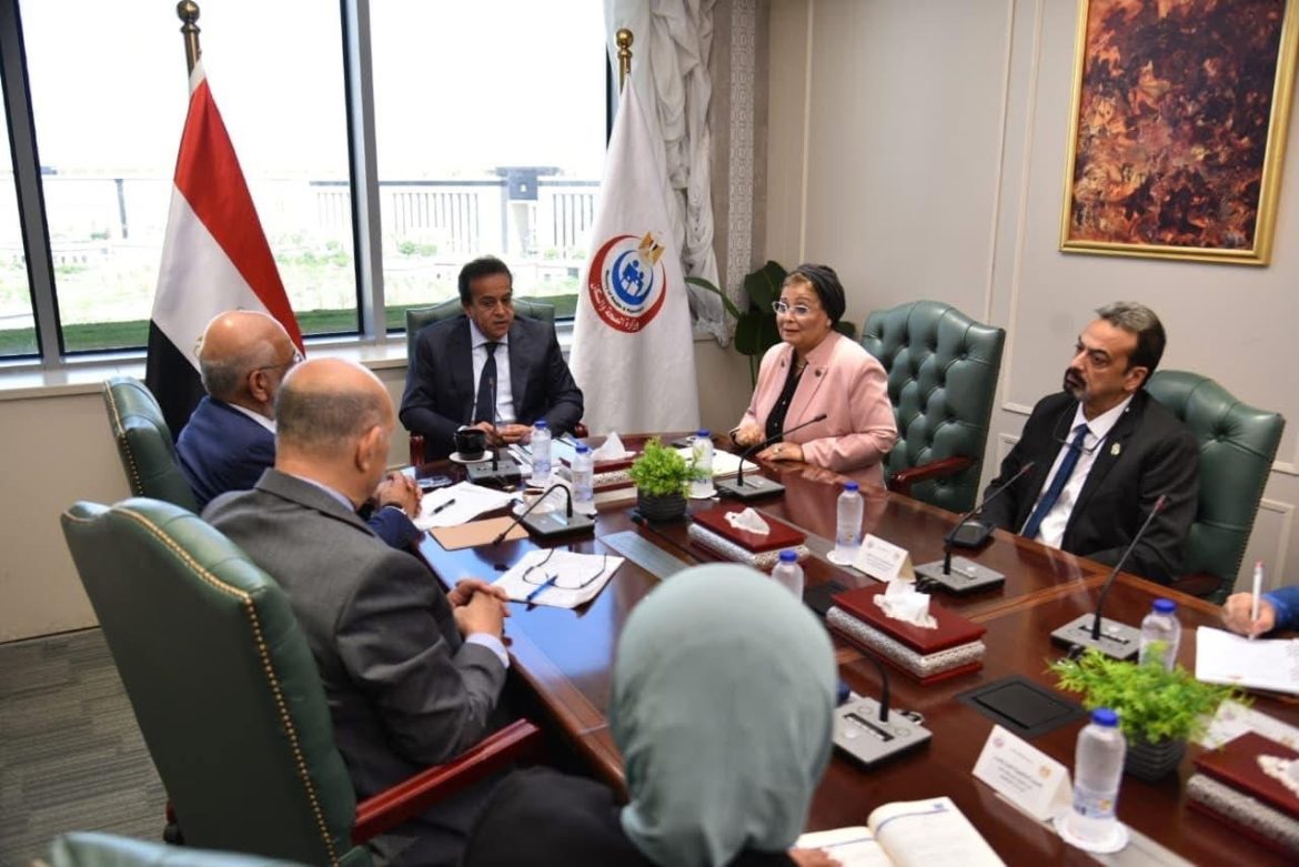 وزير الصحة يستقبل المدير التنفيذي بمجموعة البنك الدولي لبحث عدداً من الملفات المشتركة وزير الصحة يستقبل المدير التنفيذي بمجموعة البنك الدولي لبحث عدداً من الملفات المشتركة
