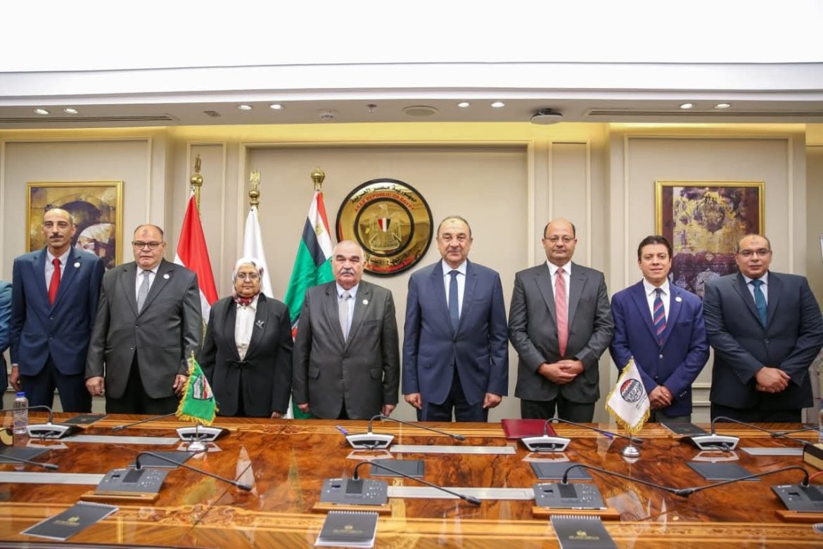 وزارة قطاع الأعمال العام توقع بروتوكول تعاون مع هيئة قضايا الدولة