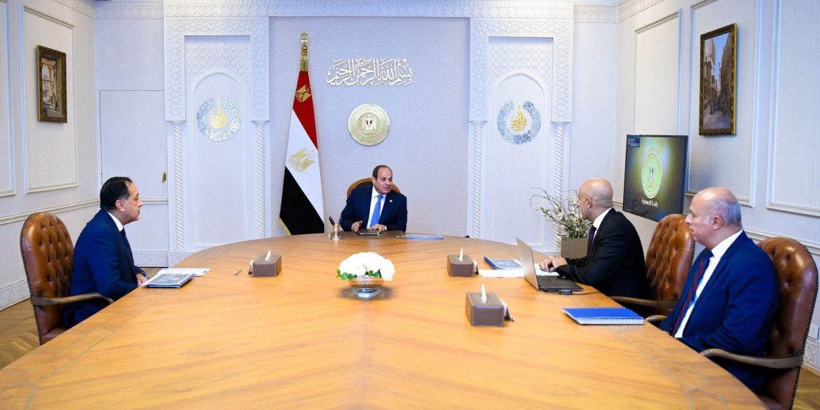 السيسي يتابع سير وانتظام العملية التعليمية