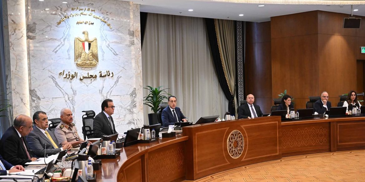 مدبولى: اهتمام القيادة السياسية بقطاع الحرف حفاظاً على الحضارة المصرية مدبولى: اهتمام القيادة السياسية بقطاع الحرف حفاظاً على الحضارة المصرية