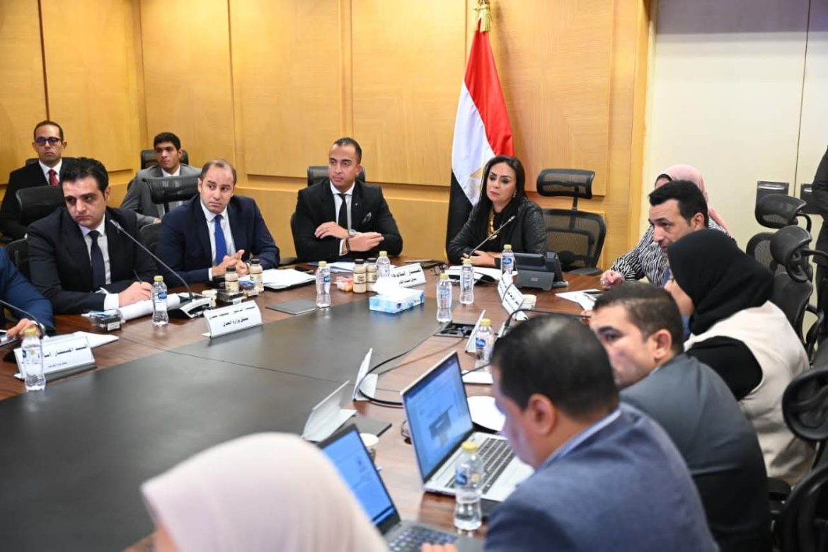 وزيرة التضامن الاجتماعي تترأس اجتماع اللجنة العليا للأسر البديلة الكافلة