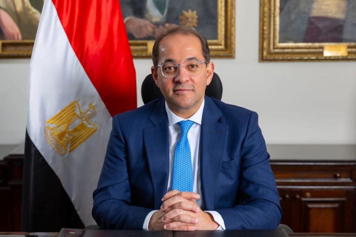 وزير المالية: مؤسسات التصنيف العالمية بدأت ترفع تقييماتها للاقتصاد المصري وزير المالية: مؤسسات التصنيف العالمية بدأت ترفع تقييماتها للاقتصاد المصري