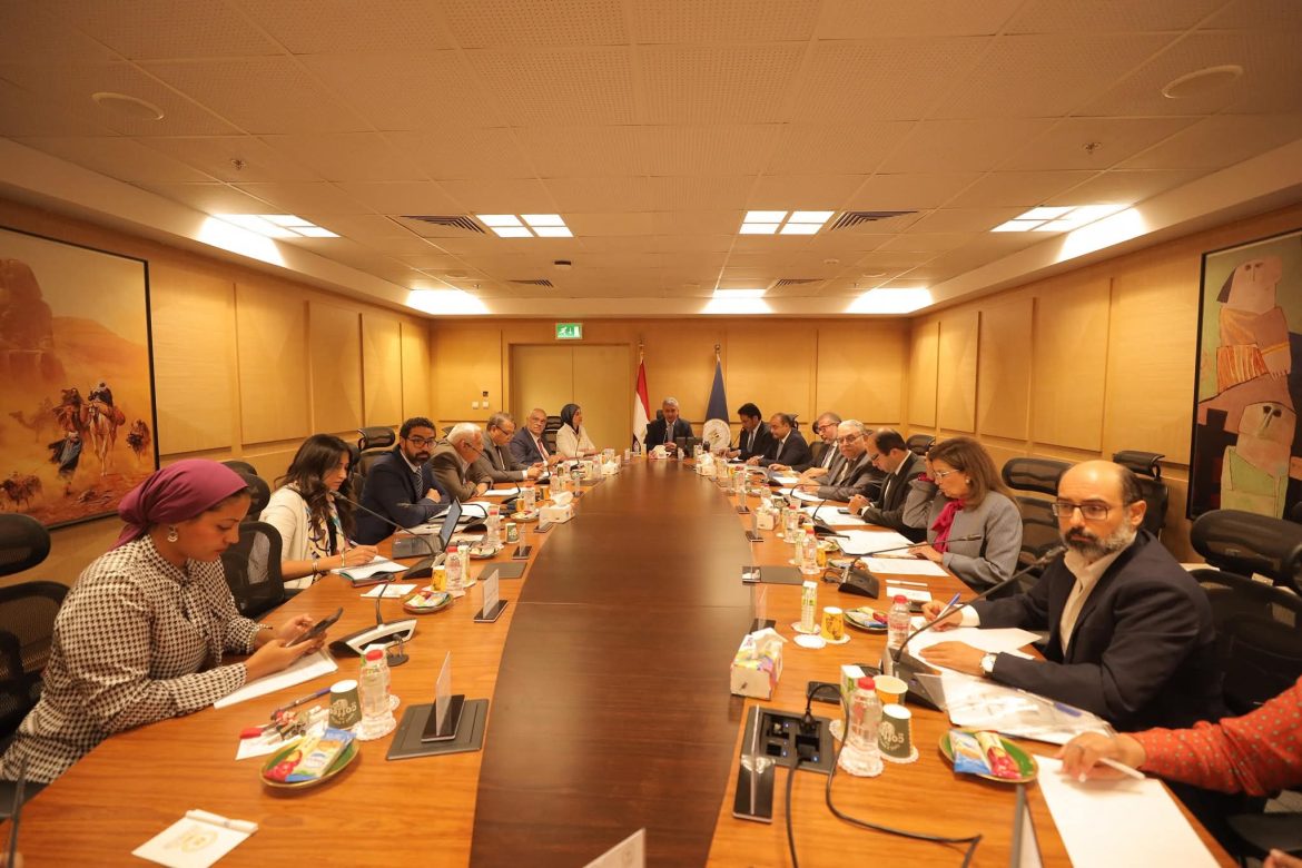 وزير السياحة يترأس اجتماع مجلس إدارة هيئة المتحف القومي للحضارة المصرية