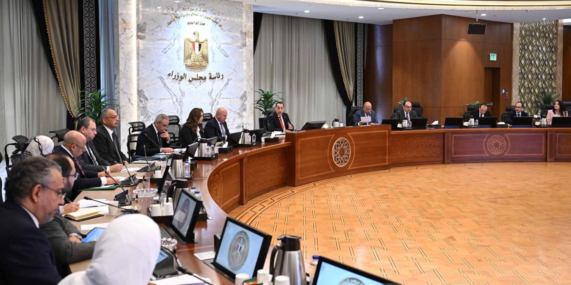 رئيس الوزراء يُتابع جهود إجراءات تنفيذ التحول الأخضر المُستدام