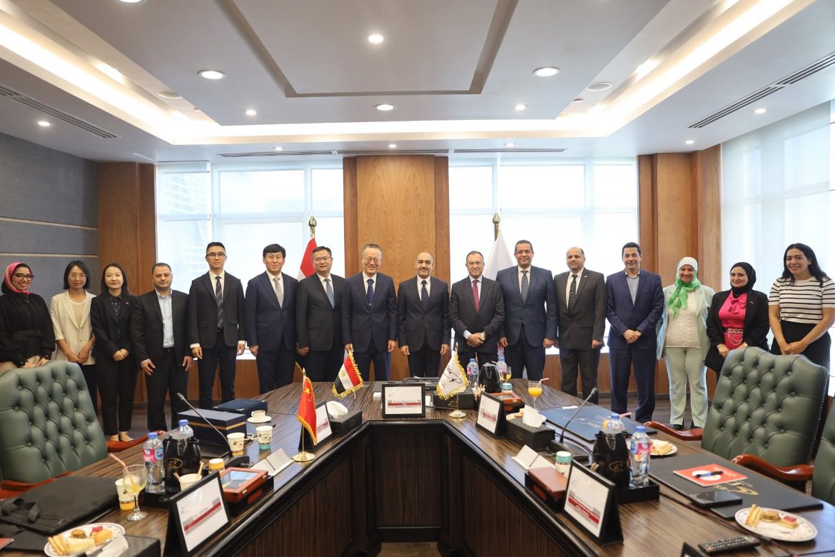 وكالة الفضاء المصرية تستقبل وفدًا من وزارة العلوم والتكنولوجيا الصينية