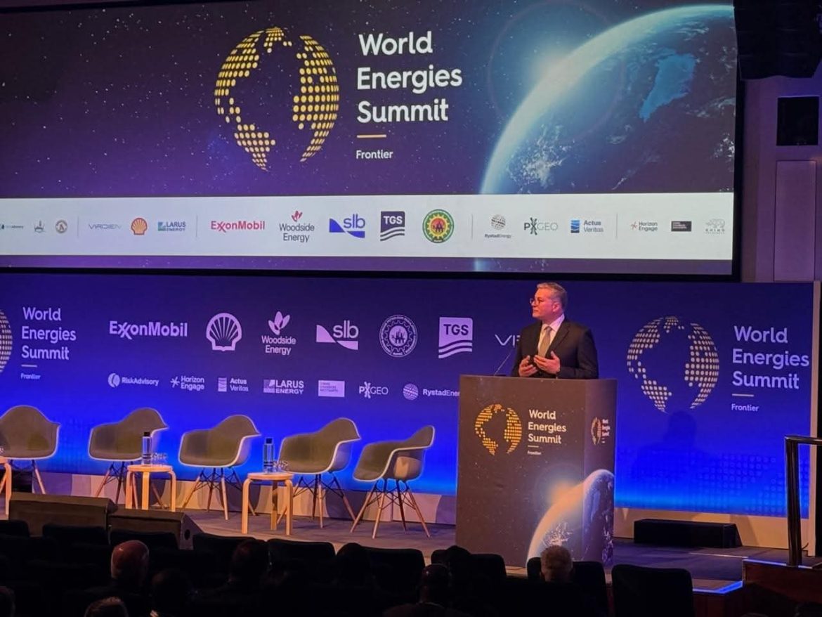 وزير البترول: باستثمارات 5.7 مليارات دولار تم حفر 480 بئرًا استكشافية جديدة