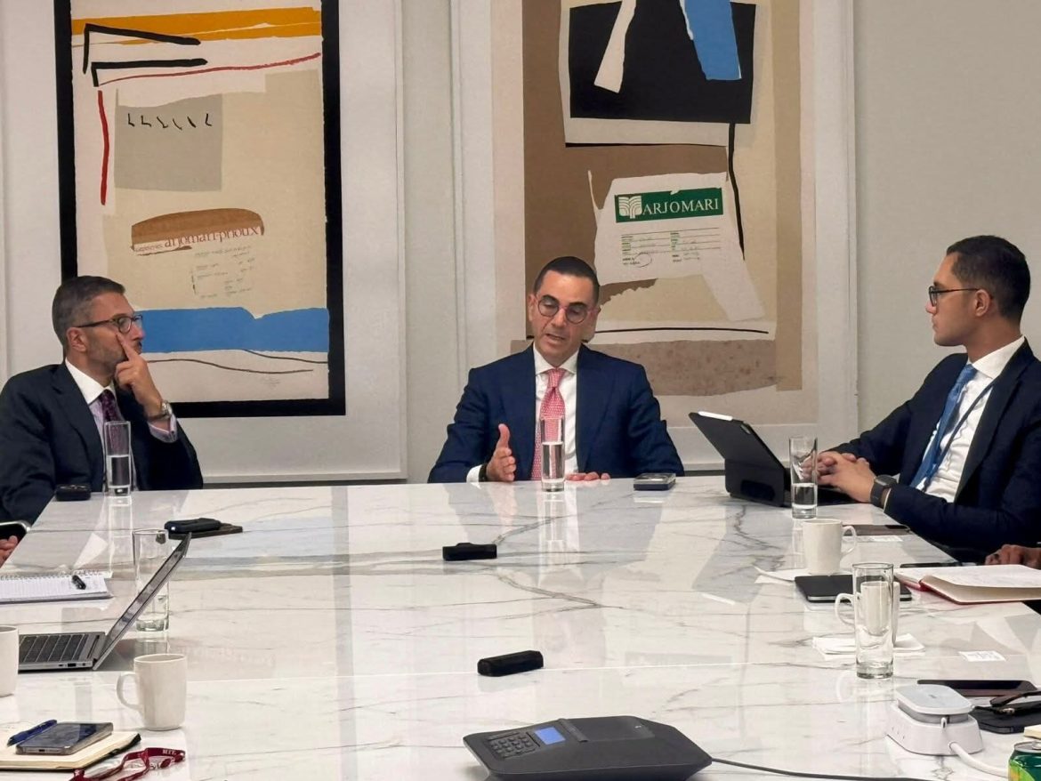 وزير الاستثمار: نسعى لتوسيع الشراكات الدولية لتمكين المستثمرين وتعزيز الثقة