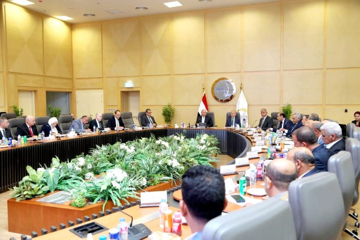 وزير النقل: توطين صناعة الأوتوبيسات في مصر والتعاون مع شركات القطاع الخاص