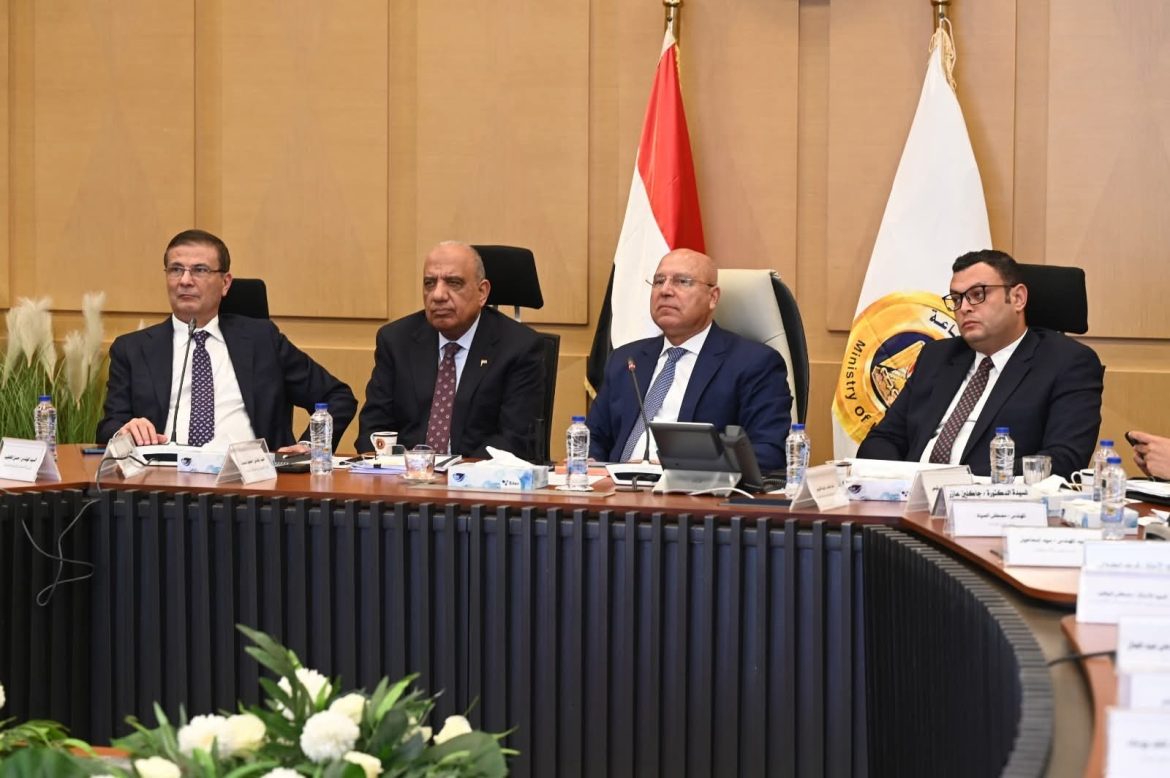 وزير الصناعة يترأس الاجتماع الثالث والثلاثين للمجموعة الوزارية للتنمية الصناعية