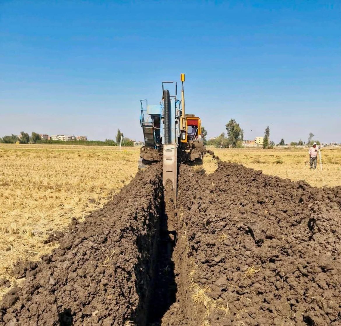 وزير الري يستعرض حالة منظومة الصرف الزراعي للعام المالي الحالي