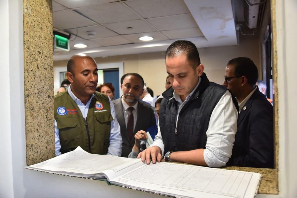 نائب وزير الصحة يوجه بتسريع إنجاز مشروع الغسيل الكلوي بالعريش 