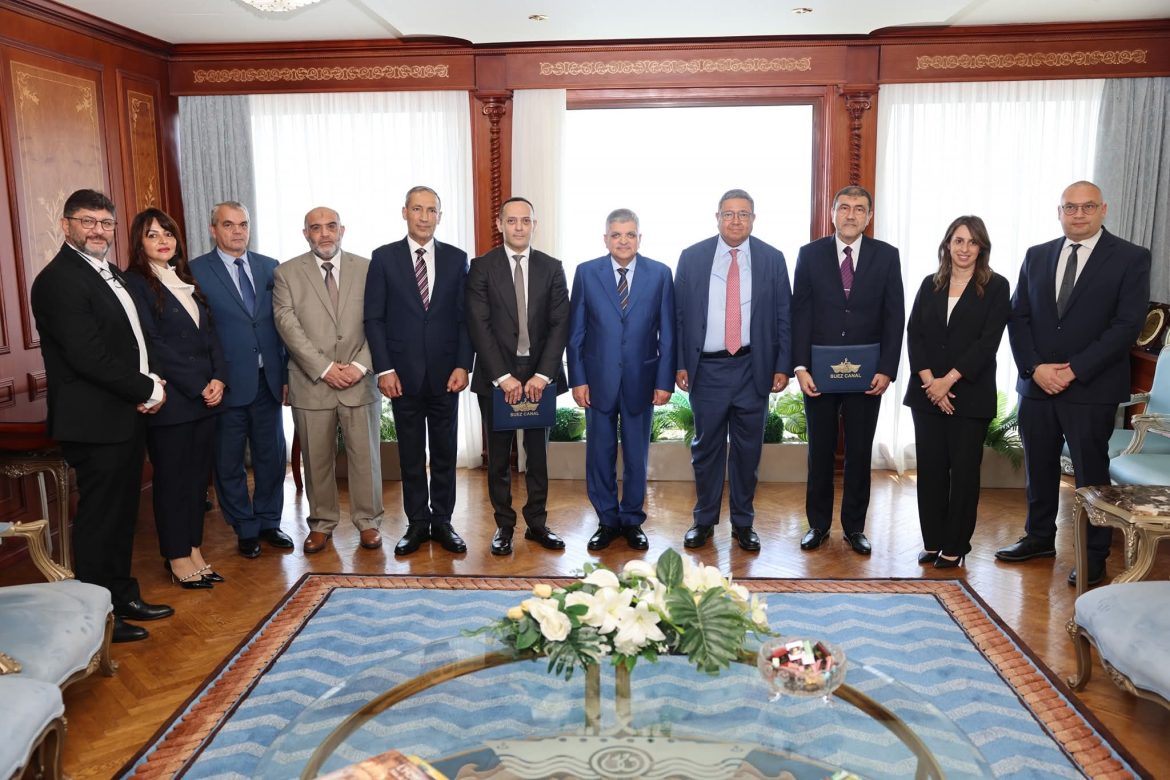 اقتصادية قناة السويس توقع عقد شراكة لبناء مجمع بتروكيماويات مع أنكوراج للاستثمارات