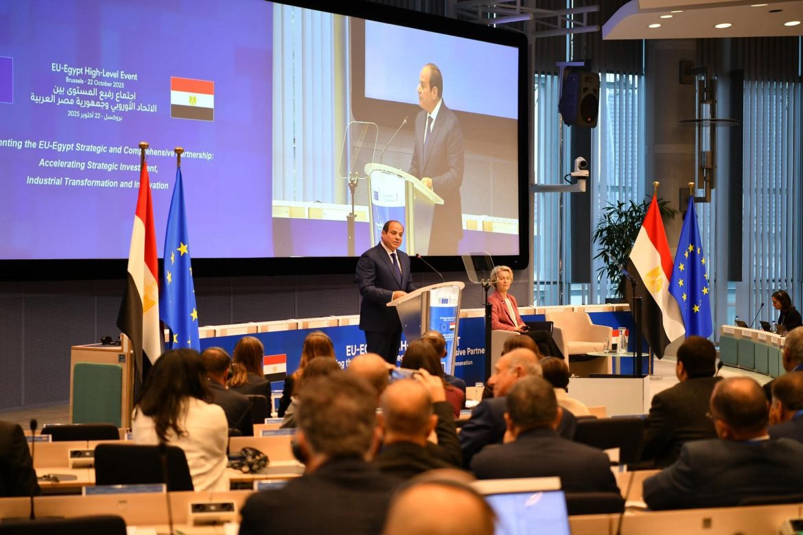 الرئيس السيسي: موقع مصر يتيح للشركات النفاذ إلى 1.5مليار مستهلك في إفريقيا