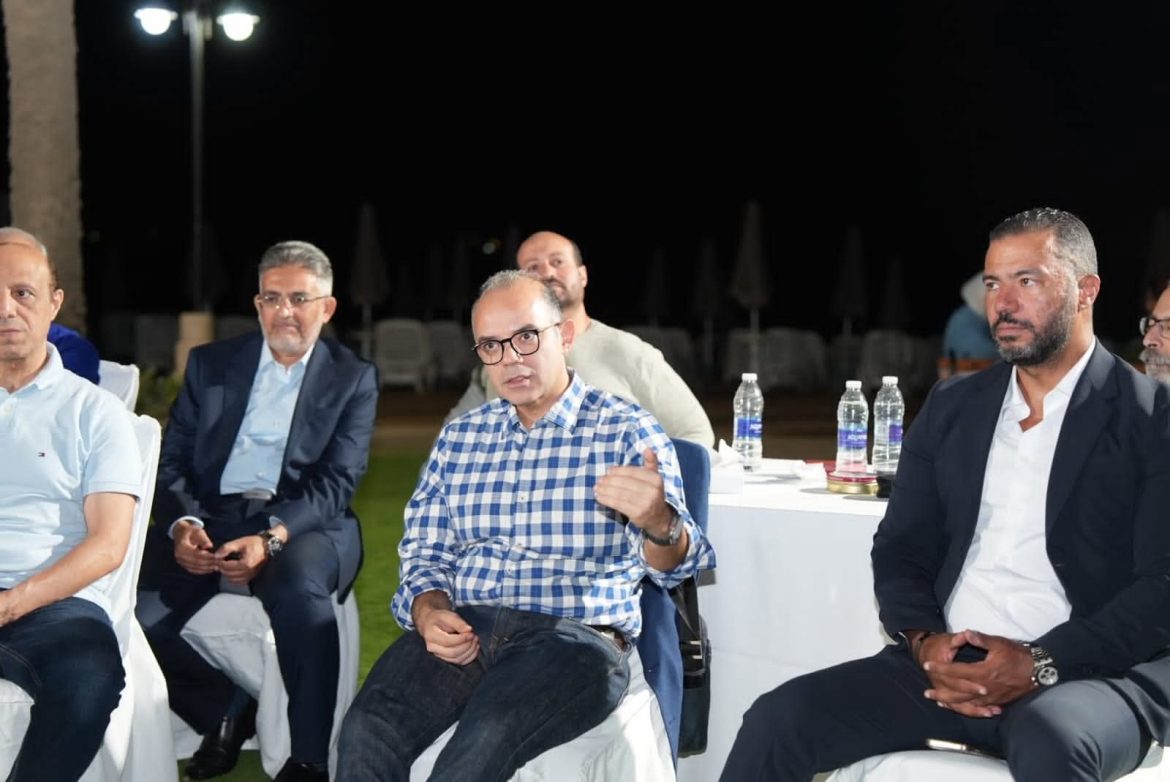 رئيس هيئة الرقابة المالية: الاستثمار التراكمي طويل الأجل عامل رئيسي في خلق طبقة متوسطة رئيس هيئة الرقابة المالية: الاستثمار التراكمي طويل الأجل عامل رئيسي في خلق طبقة متوسطة