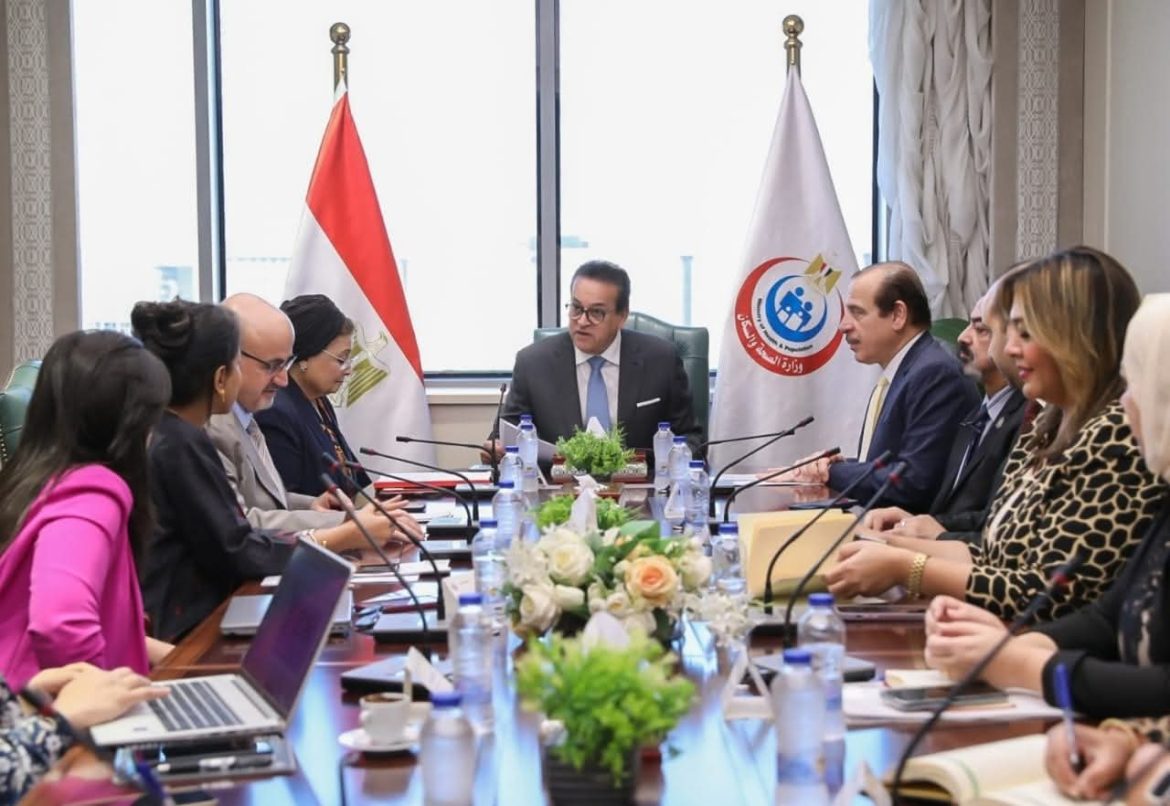 وزير الصحة يبحث ضمان سلامة الأدوية واللقاحات مع ممثلي منظمة الصحة العالمية وزير الصحة يبحث ضمان سلامة الأدوية واللقاحات مع ممثلي منظمة الصحة العالمية