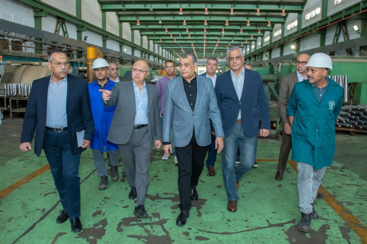 وزير الإنتاج الحربي: حلوان للصناعات الهندسية تلبي مطالب القوات المسلحة وتخدم القطاع المدني وزير الإنتاج الحربي: حلوان للصناعات الهندسية تلبي مطالب القوات المسلحة وتخدم القطاع المدني