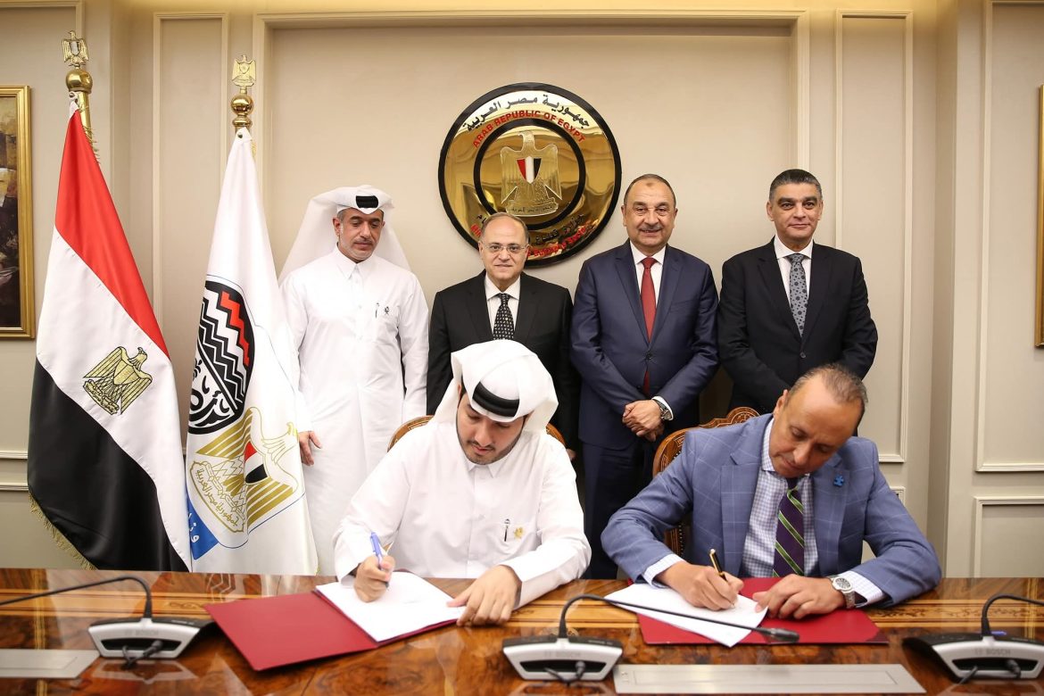 الغمراوي يشهد توقيع شراكة بين القابضة للأدوية ودوا الأمريكية لتوطين صناعة المستلزمات الطبية الغمراوي يشهد توقيع شراكة بين القابضة للأدوية ودوا الأمريكية لتوطين صناعة المستلزمات الطبية