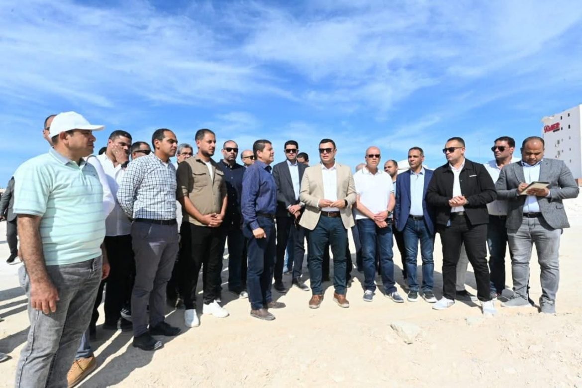 وزير الإسكان يتفقد مشروعات الساحل الشمالي ومدينة العلمين الجديدة