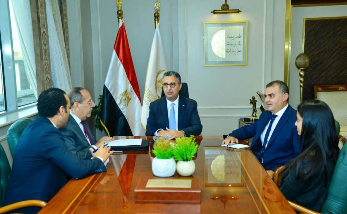 وزير التموين والتجارة الداخلية: بدء طرح الزيوت الحرة بأسعار مخفضة بسلسلة هايبر وان