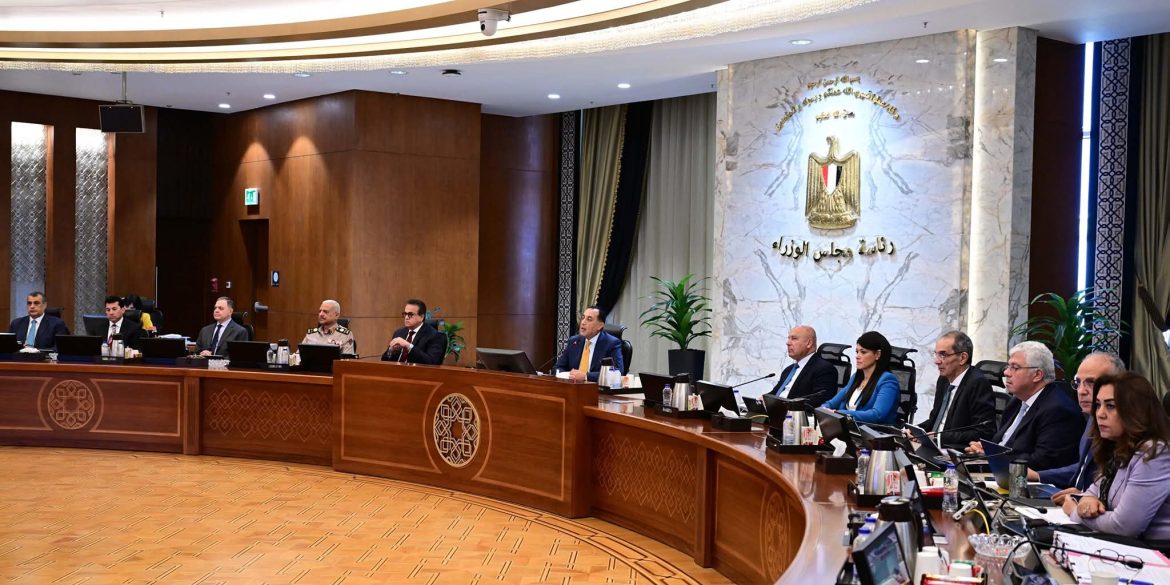 رئيس الوزراء: معرض النقل الذكي يعكس حجم النهضة الكبيرة في قطاع التكنولوجيا 