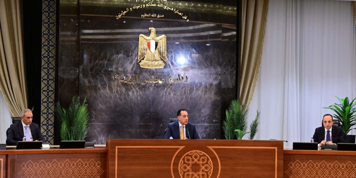 رئيس الوزراء: مصر أصبحت مركزاً عالمياً لصناعة الضفائر الكهربائية للسيارات