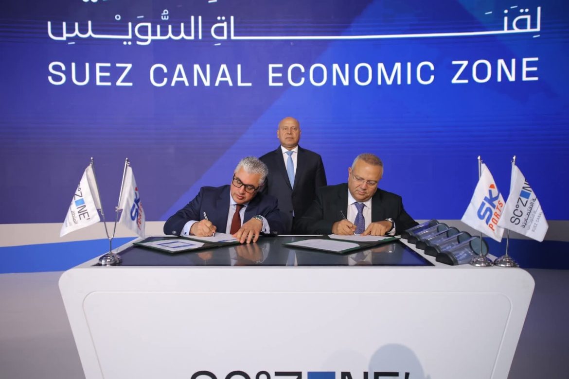 وزير النقل يشهد توقيع مذكرة تفاهم لتشغيل محطة متعددة الأغراض بميناء السخنة