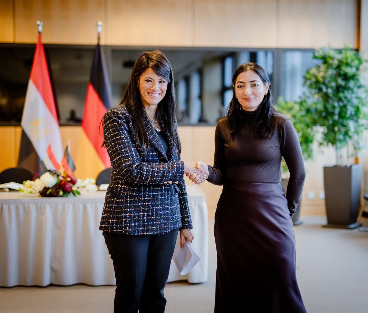 وزيرة التخطيط تبحث توسيع نطاق برنامج مبادلة الديون من أجل التنمية