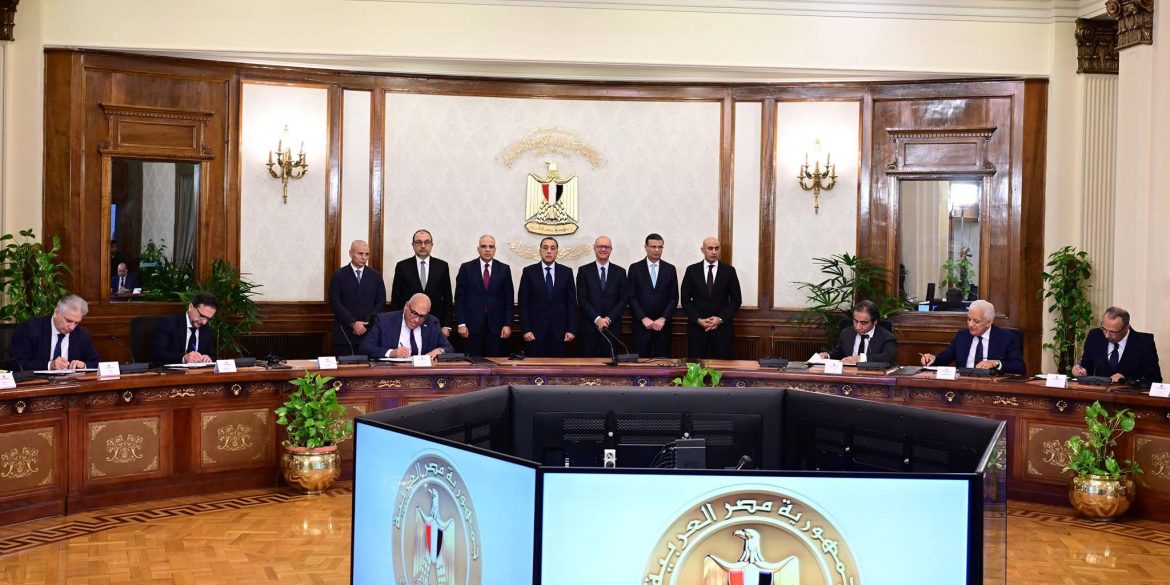 رئيس الوزراء يشهد توقيع بروتوكولات إنشاء 89 مدرسة تكنولوجيا تطبيقية بين مصر وإيطاليا 