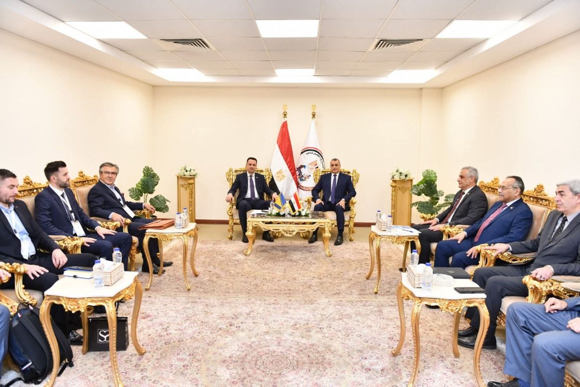وزير الإنتاج الحربي يناقش سبل التعاون مع وزير الطاقة والتعدين البوسني