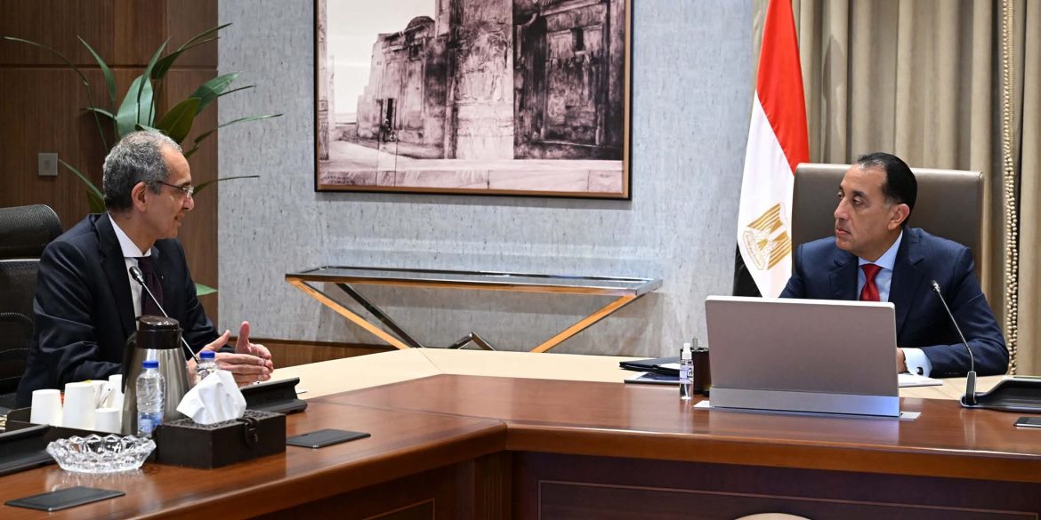 رئيس الوزراء يتابع مع وزير الاتصالات مستجدات العمل في عدد من ملفات الوزارة