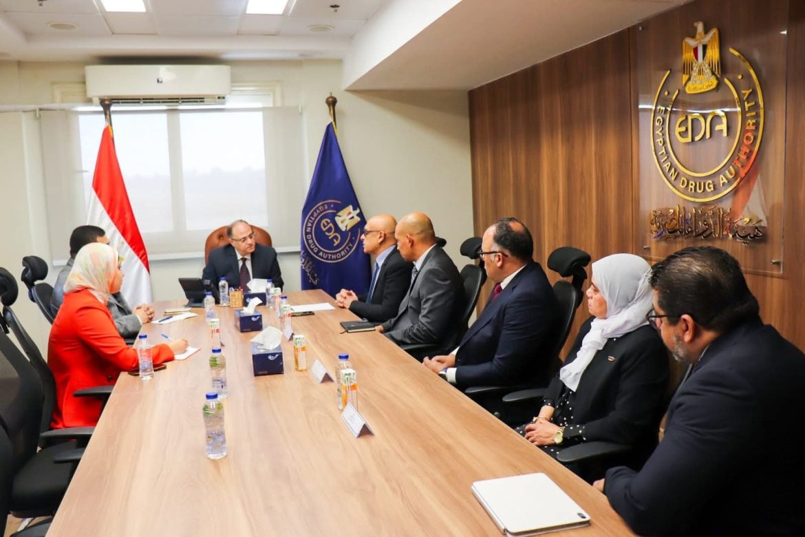 هيئة الدواء تبحث  تعزيز الشراكة مع جلاسكو سميث كلاين